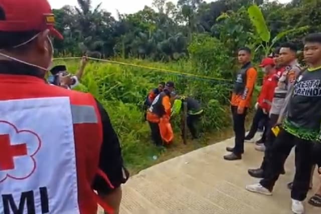 Lebaran di Samarinda Digemparkan Penemuan Mayat Korban Mutilasi Dibungkus Karung Lebaran di Samarinda Digemparkan Penemuan Mayat Korban Mutilasi Dibungkus Karung