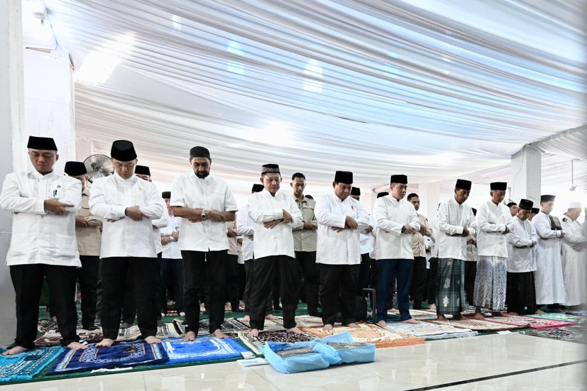 Prabowo Salat Id di Aceh, Menag: Presiden Ingin Bersama Warga Terdampak Bencana Prabowo Salat Id di Aceh, Menag: Presiden Ingin Bersama Warga Terdampak Bencana