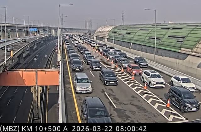 Pagi Ini Jalan Layang MBZ dan Tol Japek Arah Cikampek Macet Pagi Ini Jalan Layang MBZ dan Tol Japek Arah Cikampek Macet