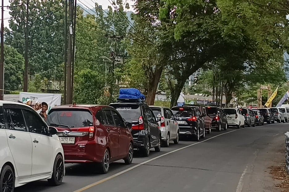 H+3 Lebaran 2026, Arus Balik Menuju Lingkar Gentong Macet 10 Kilometer H+3 Lebaran 2026, Arus Balik Menuju Lingkar Gentong Macet 10 Kilometer