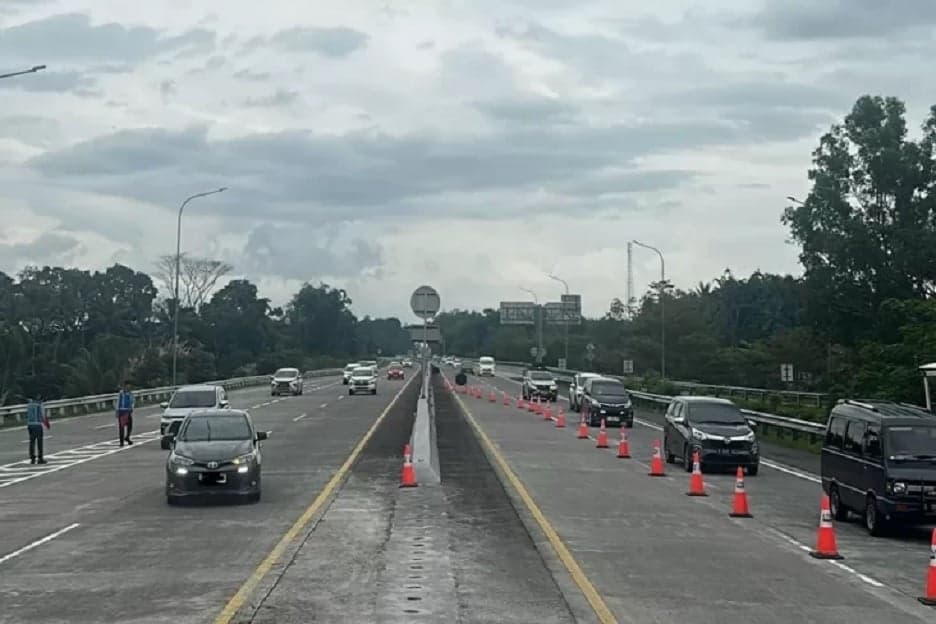 One Way Nasional Diperpanjang, dari Km 459 Tol Semarang-Solo hingga KM 70 GT Cikatama One Way Nasional Diperpanjang, dari Km 459 Tol Semarang-Solo hingga KM 70 GT Cikatama