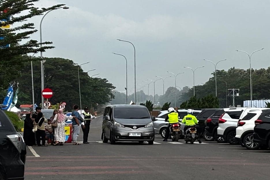 Arus Balik Lebaran Mulai Terkendali, Tol Cipali Mulai Normalisasi Kembalikan 2 Arah Arus Balik Lebaran Mulai Terkendali, Tol Cipali Mulai Normalisasi Kembalikan 2 Arah