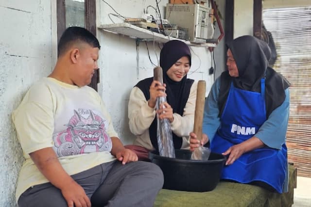 Irma dan Jejak Pemberdayaan Disabilitas melalui PNM Mekaar di Bandung Irma dan Jejak Pemberdayaan Disabilitas melalui PNM Mekaar di Bandung