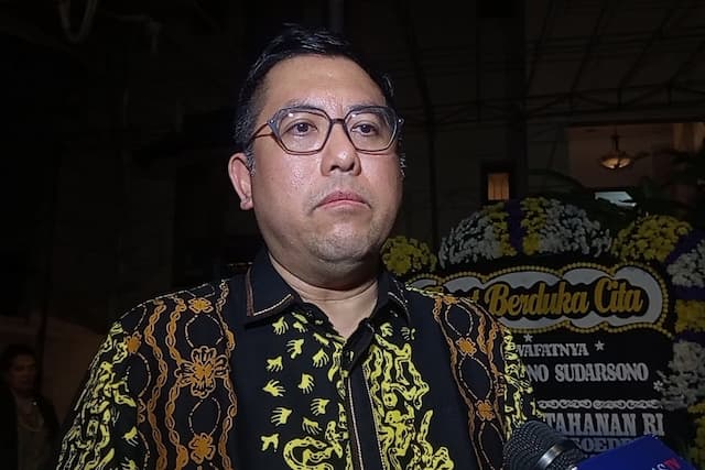 Putra Juwono Sudarsono Ungkap 4 Tahun Ayahnya Berjuang Melawan Stroke Putra Juwono Sudarsono Ungkap 4 Tahun Ayahnya Berjuang Melawan Stroke