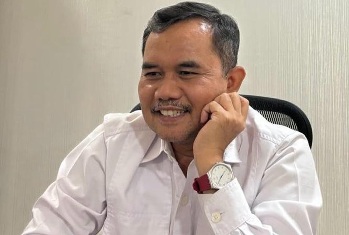 WFH Jumat: Solusi Krisis Energi atau Sekadar Ilusi Long Weekend? WFH Jumat: Solusi Krisis Energi atau Sekadar Ilusi Long Weekend?