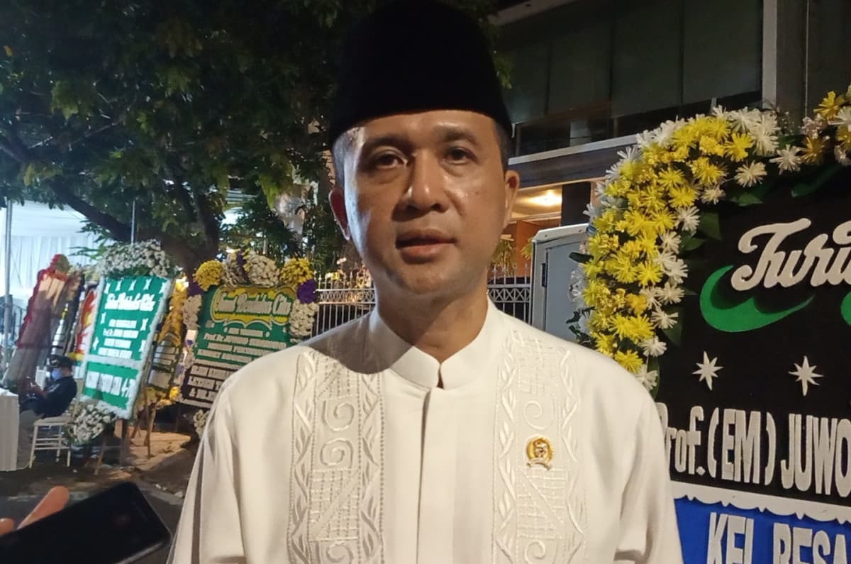 Mentrans Iftitah Sulaiman Kenang Nasihat Juwono Sudarsono: Baktikan Ilmu untuk Negara Mentrans Iftitah Sulaiman Kenang Nasihat Juwono Sudarsono: Baktikan Ilmu untuk Negara