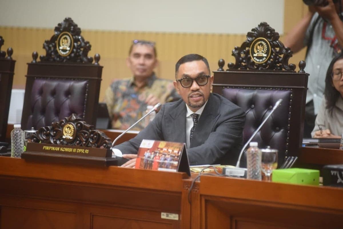 Sahroni Minta Pelaku Penggelapan Dana Gereja Dihukum Maksimal: Memicu Ketidakpercayaan Umat! Sahroni Minta Pelaku Penggelapan Dana Gereja Dihukum Maksimal: Memicu Ketidakpercayaan Umat!