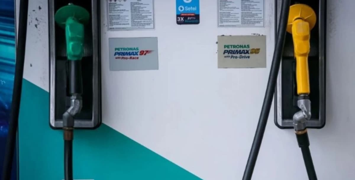 PNS Malaysia akan Bekerja dari Rumah untuk Pangkas Biaya Energi, Harga Minyak Naik Usai Pidato Trump PNS Malaysia akan Bekerja dari Rumah untuk Pangkas Biaya Energi, Harga Minyak Naik Usai Pidato Trump