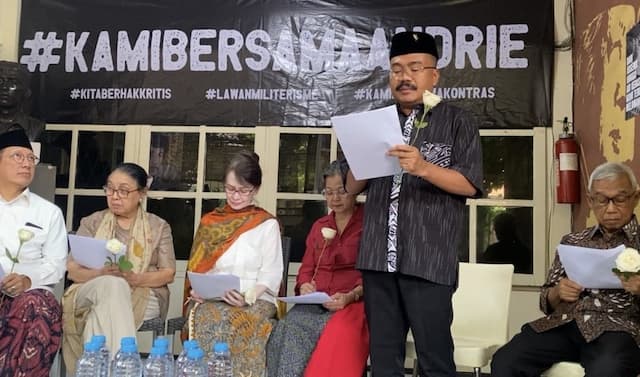 Mosi Tidak Percaya Andrie Yunus terhadap Peradilan Militer Mosi Tidak Percaya Andrie Yunus terhadap Peradilan Militer