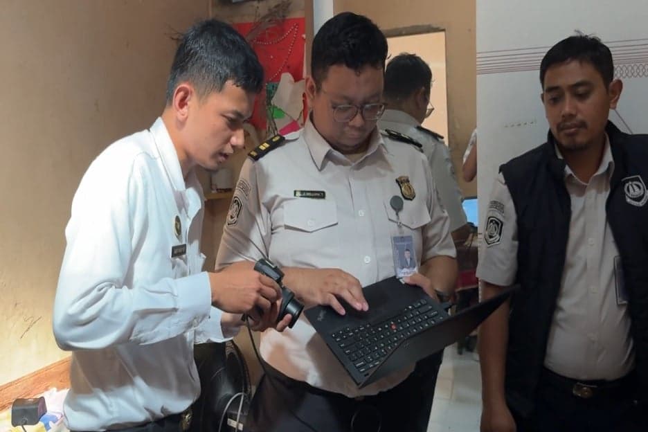 Diterpa Isu Pungli, Imigrasi Batam Perkuat Layanan ImmiCare Jemput Bola untuk Pasien Diterpa Isu Pungli, Imigrasi Batam Perkuat Layanan ImmiCare Jemput Bola untuk Pasien