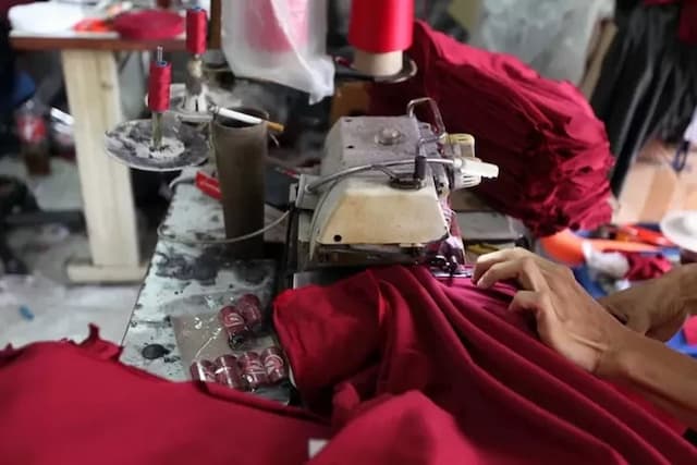 Industri Tekstil Kena Efek Perang, Harga Bahan Baku Melonjak 40 Industri Tekstil Kena Efek Perang, Harga Bahan Baku Melonjak 40