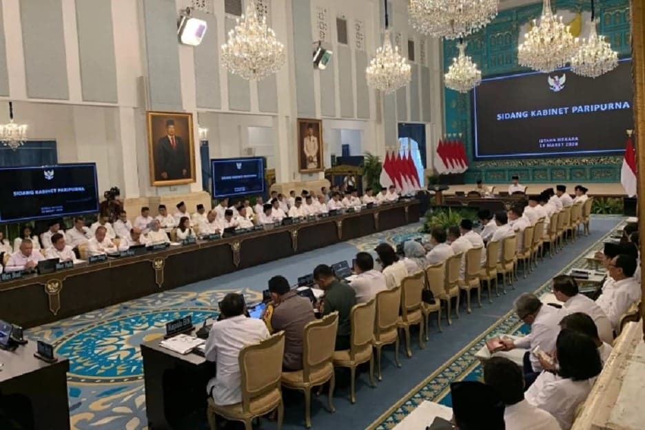 Istana Gelar Raker Hari Ini, Seskab Teddy: Seluruh Menteri, Dirjen, Dirut BUMN Hadir Istana Gelar Raker Hari Ini, Seskab Teddy: Seluruh Menteri, Dirjen, Dirut BUMN Hadir