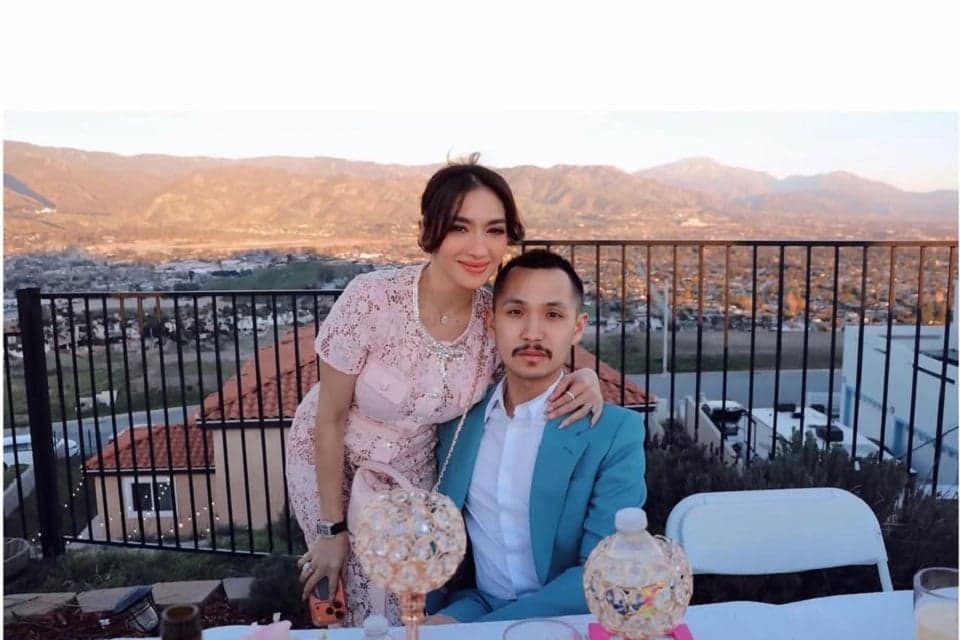 Angel Karamoy Diduga Putus dari Gusti Ega, Unggahan Liburan di Santorini Jadi Sorotan Angel Karamoy Diduga Putus dari Gusti Ega, Unggahan Liburan di Santorini Jadi Sorotan