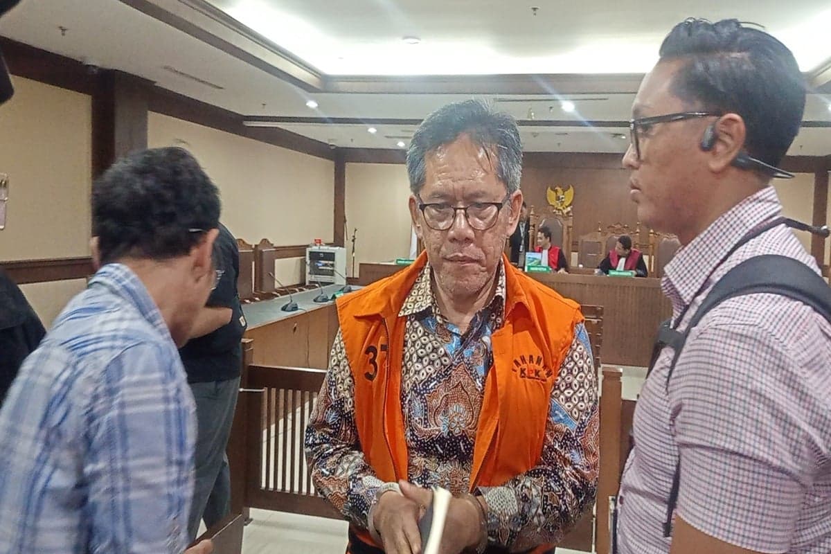 Mantan Dirut Inhutani V Dicky Yuana Divonis 4 Tahun Penjara Mantan Dirut Inhutani V Dicky Yuana Divonis 4 Tahun Penjara