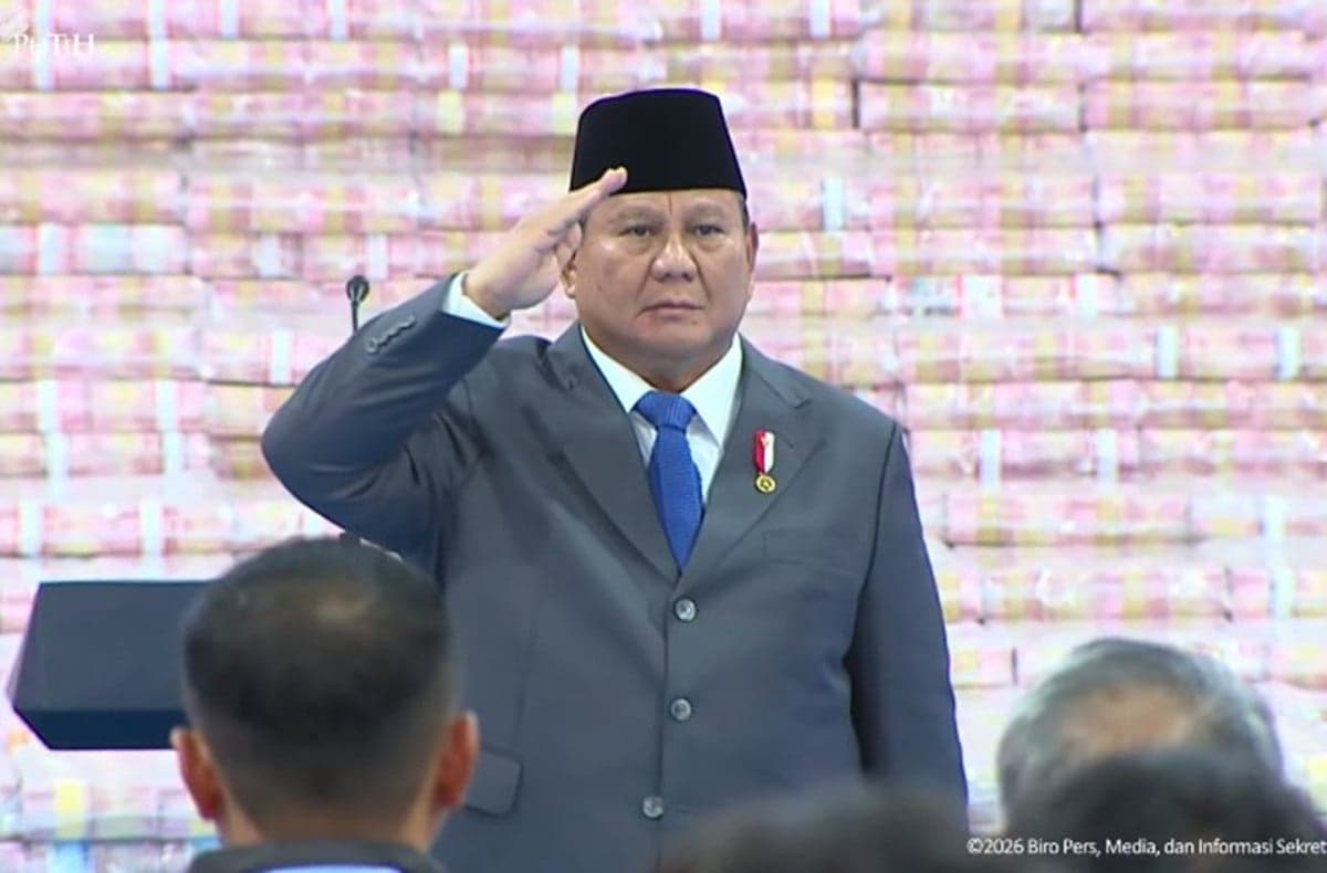 Prabowo Beri Hormat ke Satgas PKH: Kita Siap Mati di Atas Jalan yang Benar Membela Rakyat Prabowo Beri Hormat ke Satgas PKH: Kita Siap Mati di Atas Jalan yang Benar Membela Rakyat