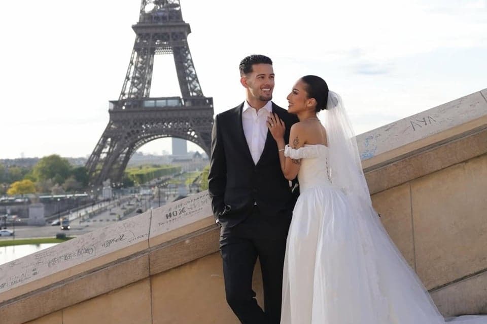 Viral! Prewedding Dadakan Jennifer Coppen di Paris Serba Dadakan, Makeup Sendiri Viral! Prewedding Dadakan Jennifer Coppen di Paris Serba Dadakan, Makeup Sendiri