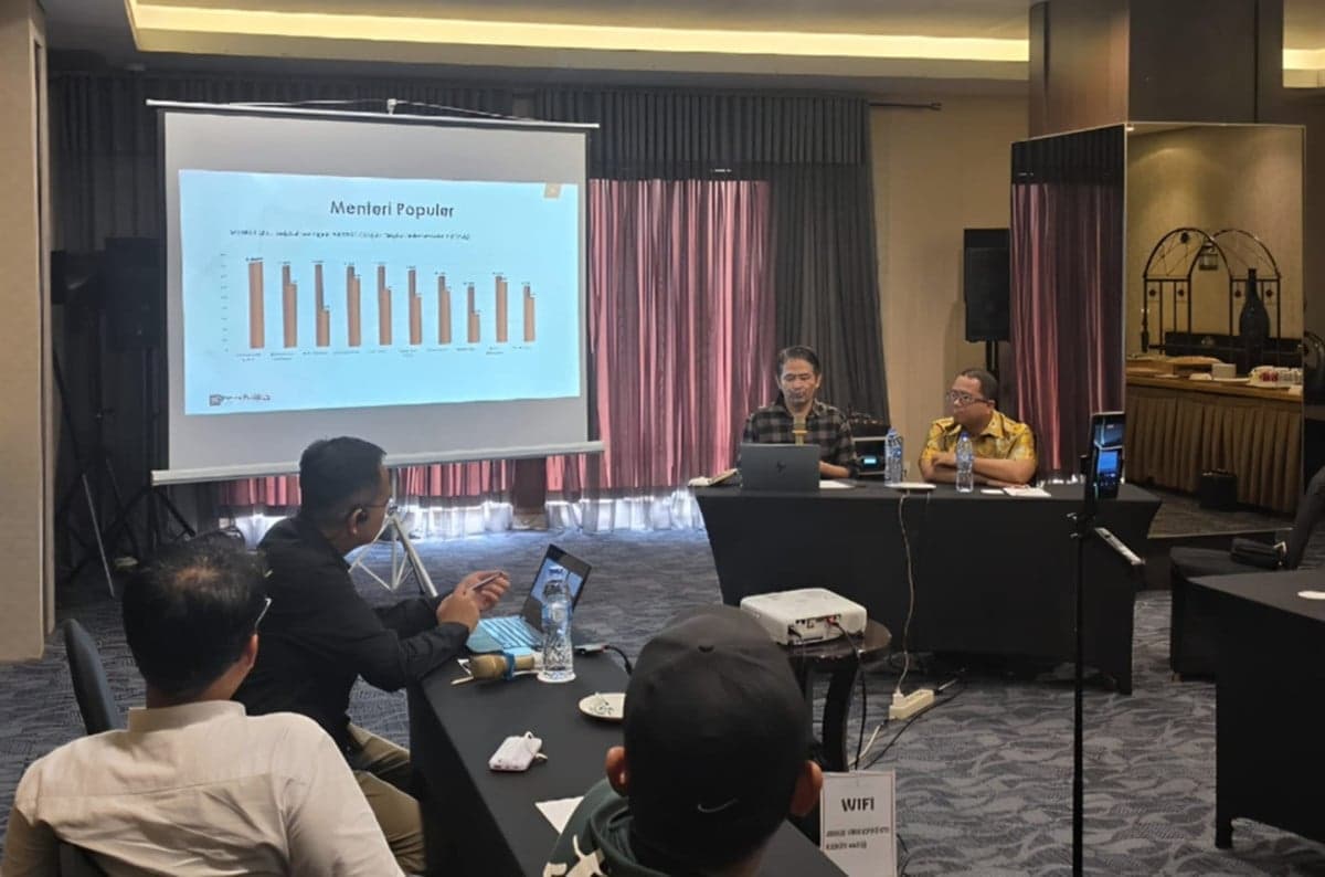 Survei Membuktikan 70,77 Publik Puas dengan Kepemimpinan Prabowo Survei Membuktikan 70,77 Publik Puas dengan Kepemimpinan Prabowo