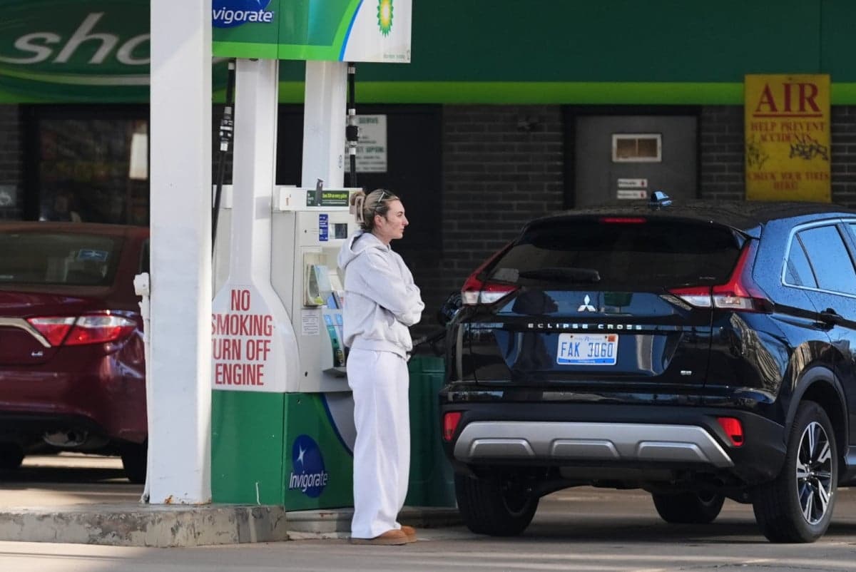 Negosiasi AS-Iran Buntu, Harga Minyak Dunia Kembali Memanas Tembus USD106 per Barel Negosiasi AS-Iran Buntu, Harga Minyak Dunia Kembali Memanas Tembus USD106 per Barel