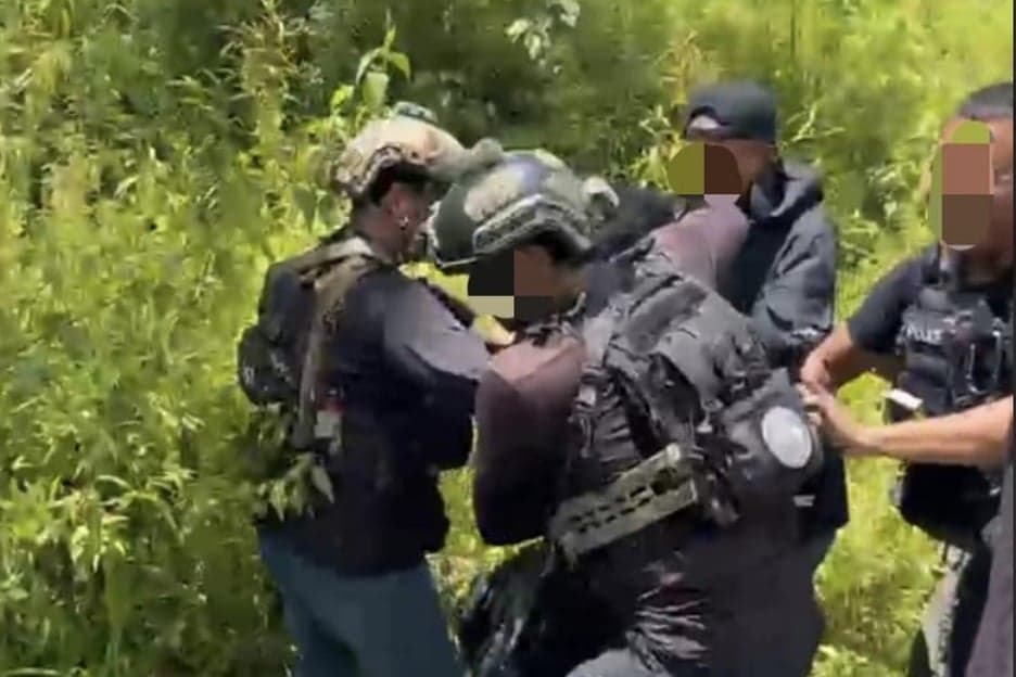 Satgas Operasi Damai Cartenz 2026 Tangkap KKB Penembak Warga Sipil Satgas Operasi Damai Cartenz 2026 Tangkap KKB Penembak Warga Sipil