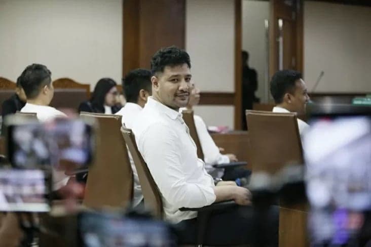 Divonis 7 Tahun Penjara, Ammar Zoni Masih Bimbang Ajukan Banding Divonis 7 Tahun Penjara, Ammar Zoni Masih Bimbang Ajukan Banding