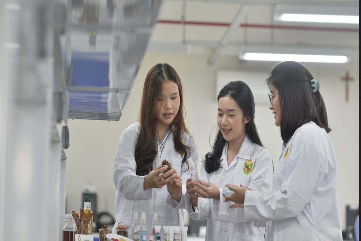 Unika Atma Jaya Masuk Daftar Universitas Terbaik THE Asia University Rankings 2026 Unika Atma Jaya Masuk Daftar Universitas Terbaik THE Asia University Rankings 2026