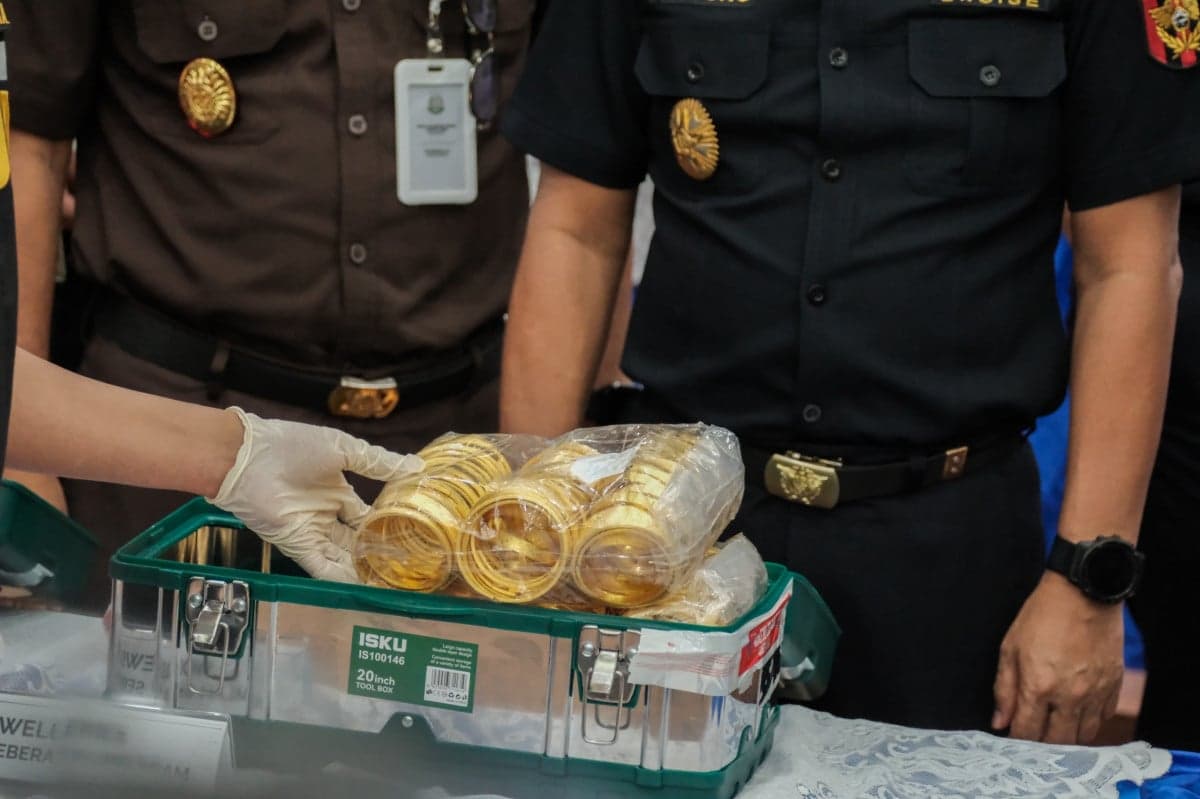 Sinopsis Sinetron 'Terikat Janji' Eps 24: Sena Gencarkan Taktik Lumpuhkan Yoga Sinopsis Sinetron 'Terikat Janji' Eps 24: Sena Gencarkan Taktik Lumpuhkan Yoga