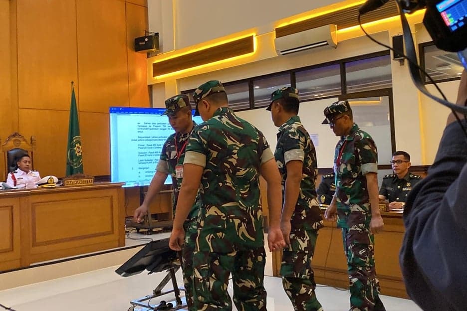 Keterlibatan 4 Terdakwa Penyiraman Air Keras ke Andrie Yunus Terbongkar usai Absen Apel Pagi Keterlibatan 4 Terdakwa Penyiraman Air Keras ke Andrie Yunus Terbongkar usai Absen Apel Pagi