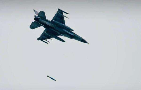 Tak Puas Serang Perbatasan, Jet Tempur F-16 Thailand Gempur Wilayah Kamboja Lebih Dalam Tak Puas Serang Perbatasan, Jet Tempur F-16 Thailand Gempur Wilayah Kamboja Lebih Dalam