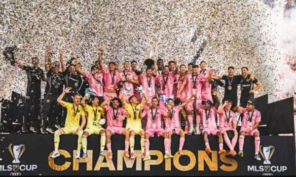 Messi Menggila! Inter Miami Angkat Trofi MLS Cup Pertama Sepanjang Sejarah Messi Menggila! Inter Miami Angkat Trofi MLS Cup Pertama Sepanjang Sejarah