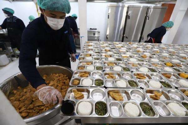 FAO Ungkap 43,5 Masyarakat RI Tak Mampu Beli Makanan Bergizi, MBG Dianggap Solusi FAO Ungkap 43,5 Masyarakat RI Tak Mampu Beli Makanan Bergizi, MBG Dianggap Solusi