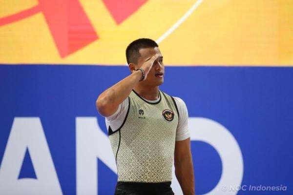 Selebrasi Hormat Ala TNI Warnai Keberhasilan Rizki Juniansyah Raih Medali Emas di SEA Games 2025 Selebrasi Hormat Ala TNI Warnai Keberhasilan Rizki Juniansyah Raih Medali Emas di SEA Games 2025