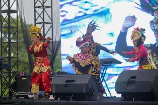 Hari Disabilitas Internasional, Anak-Anak Difabel Depok Unjuk Bakat di Festival Kreasi Hari Disabilitas Internasional, Anak-Anak Difabel Depok Unjuk Bakat di Festival Kreasi