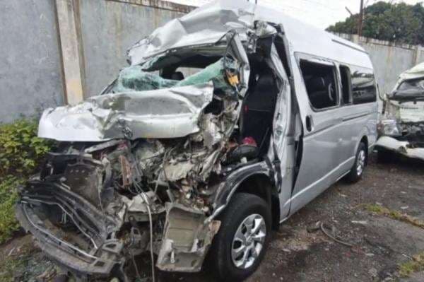 Terungkap! Minibus Tabrak Truk di Tol Semarang-Solo Bawa Rombongan Guru Hendak Melayat Terungkap! Minibus Tabrak Truk di Tol Semarang-Solo Bawa Rombongan Guru Hendak Melayat