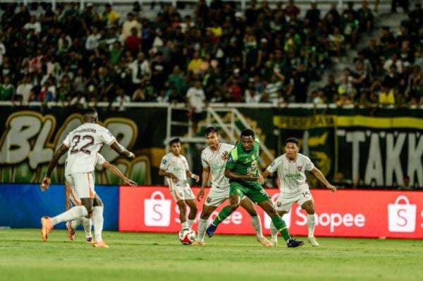Hasil Persebaya vs Borneo FC di Super League: Gol Menit Akhir Selamatkan Bajul Ijo dari Kekalahan Hasil Persebaya vs Borneo FC di Super League: Gol Menit Akhir Selamatkan Bajul Ijo dari Kekalahan