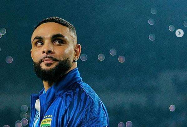 Bojan Hodak: Layvin Kurzawa dan Dion Markx Belum Main di Laga Persis Solo vs Persib Bandung Bojan Hodak: Layvin Kurzawa dan Dion Markx Belum Main di Laga Persis Solo vs Persib Bandung