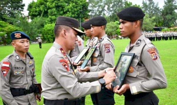 Ini Empat Oknum Polisi yang Dipecat dari Polda NTT, Ada Calo Casis dan Penyimpangan Seksual Ini Empat Oknum Polisi yang Dipecat dari Polda NTT, Ada Calo Casis dan Penyimpangan Seksual