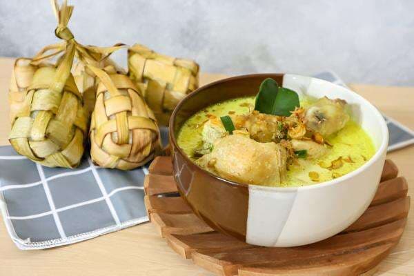 10 Makanan Khas Lebaran di Indonesia selain Opor dan Ketupat 10 Makanan Khas Lebaran di Indonesia selain Opor dan Ketupat