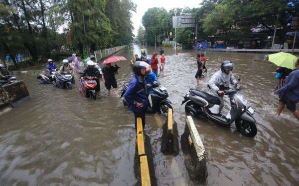 Pramono Siapkan Sembilan Waduk Baru untuk Kurangi Banjir Jakarta Pramono Siapkan Sembilan Waduk Baru untuk Kurangi Banjir Jakarta