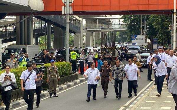 Pembongkaran Tiang Monorel Kuningan Dimulai, Ditargetkan Rampung September 2026 Pembongkaran Tiang Monorel Kuningan Dimulai, Ditargetkan Rampung September 2026