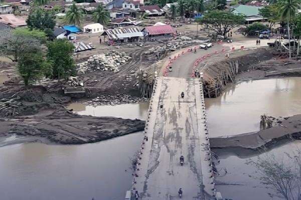 Sempat Hancur, Jembatan Penghubung Pidie Jaya-Bireuen Difungsikan Terbatas Sempat Hancur, Jembatan Penghubung Pidie Jaya-Bireuen Difungsikan Terbatas