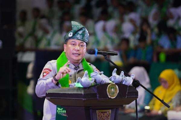 Di Hadapan Anak Muda, Kapolda Riau Soroti Krisis Iklim hingga Hoaks Di Hadapan Anak Muda, Kapolda Riau Soroti Krisis Iklim hingga Hoaks