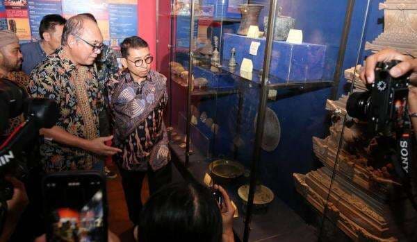 Kunjungi Museum Heritage Kota Batu, Fadli Zon Apresiasi Warisan Budaya Nusantara Kunjungi Museum Heritage Kota Batu, Fadli Zon Apresiasi Warisan Budaya Nusantara
