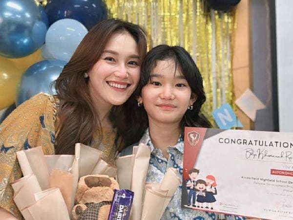 Viral Doa Buat Bilqis Ciptaan Ayu Ting Ting, Lengkap dengan Liriknya Viral Doa Buat Bilqis Ciptaan Ayu Ting Ting, Lengkap dengan Liriknya