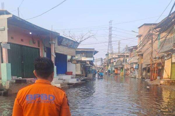 Waspada! 11 Kelurahan di Jakut dan Kepulauan Seribu Berpotensi Banjir Rob hingga 10 Desember Waspada! 11 Kelurahan di Jakut dan Kepulauan Seribu Berpotensi Banjir Rob hingga 10 Desember