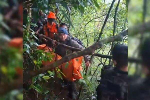 Update Pesawat ATR 42-500 Jatuh di Pangkep, Tim DVI Identifikasi Jenazah Ketiga Update Pesawat ATR 42-500 Jatuh di Pangkep, Tim DVI Identifikasi Jenazah Ketiga