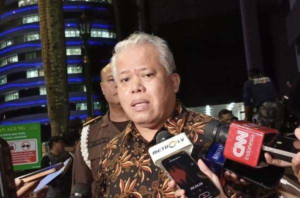 2 Hakim Pemvonis Lepas Kasus CPO Masih Diperiksa Intensif Kejagung 2 Hakim Pemvonis Lepas Kasus CPO Masih Diperiksa Intensif Kejagung