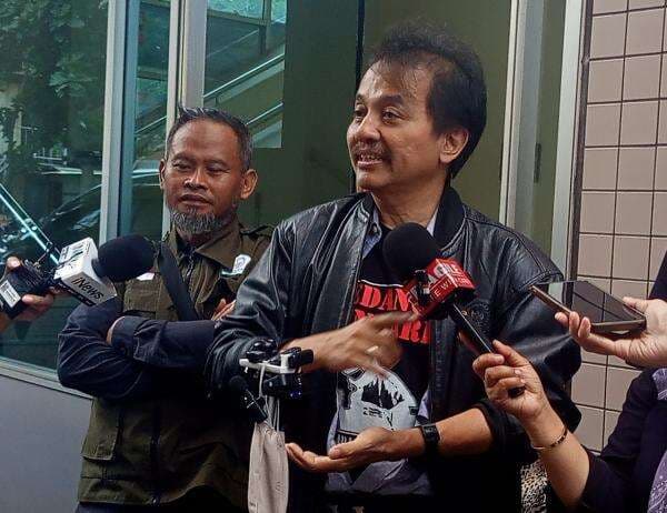 Roy Suryo Bongkar Andi Azwan Diusir dari Ruangan Gelar Perkara Kasus Ijazah Jokowi Roy Suryo Bongkar Andi Azwan Diusir dari Ruangan Gelar Perkara Kasus Ijazah Jokowi