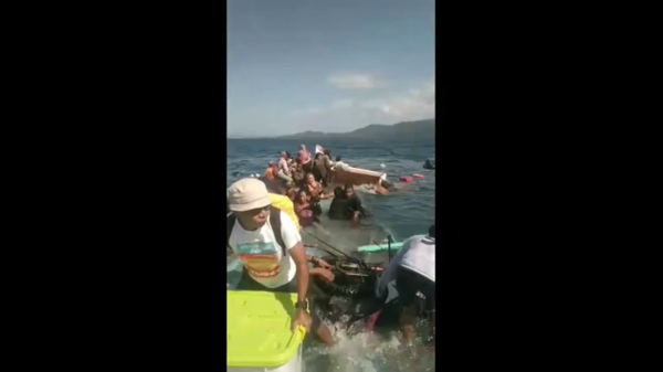 Longboat Tenggelam Dihantam Gelombang, Balita 2 Tahun Tewas dan Sejumlah Orang Hilang Longboat Tenggelam Dihantam Gelombang, Balita 2 Tahun Tewas dan Sejumlah Orang Hilang