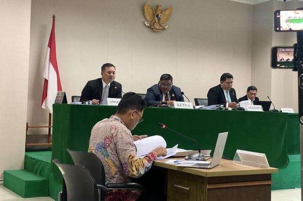 Panas! Bonatua Desak Sekda DKI Dihadirkan di Sidang Sengketa Informasi Ijazah Jokowi Panas! Bonatua Desak Sekda DKI Dihadirkan di Sidang Sengketa Informasi Ijazah Jokowi