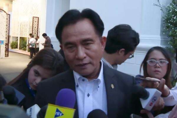 Yusril soal WNI Gabung Militer Asing: Keputusan Hilang Kewarganegaraan Harus lewat SK Menkum Yusril soal WNI Gabung Militer Asing: Keputusan Hilang Kewarganegaraan Harus lewat SK Menkum